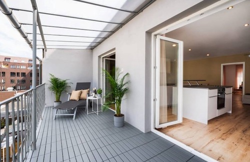 Saarbruecken Apartamento | Central 80 sqm city apartment (No. 6) for 4 pers.