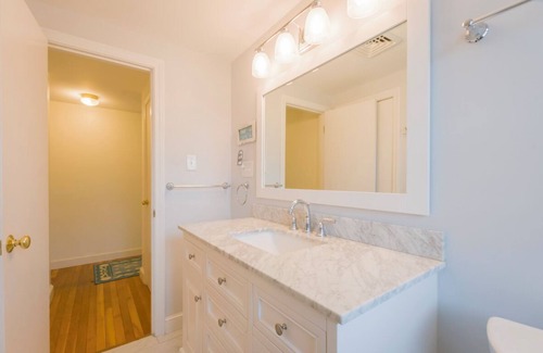 Centerville Casa | Central A/C, village location, Dog Friendly and WiFi