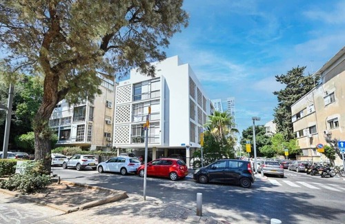 Tel Aviv Apartamento | Central and Cozy 2BR in Ben Gurioun blvd by HolyGuest