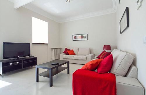 el Fort Pienc Apartamento | Central and Spacious Family Apartment