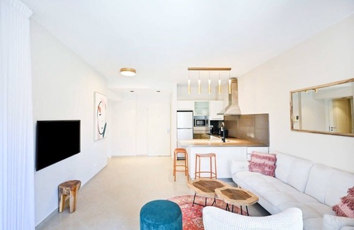 Tel Aviv Apartamento | Central apartment with Jacuzzi near Bograshov Beach by HolyGuest