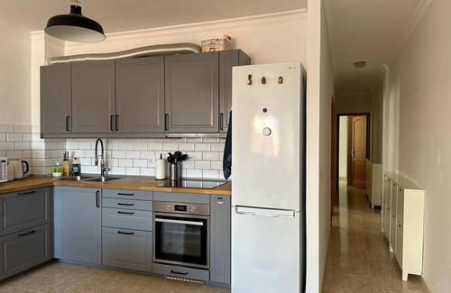 Playa de Arinaga Apartamento | Central apartment 3 minutes walk to beach promenade, restaurants, cafés
