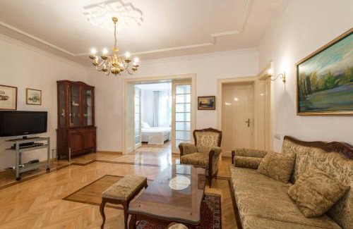 Slavija Apartamento | Central Belgrade Apartment 2