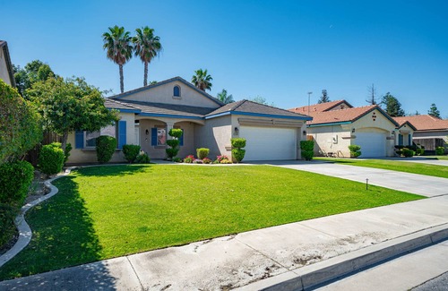 River Oaks Casa | Central bliss near parks & shops