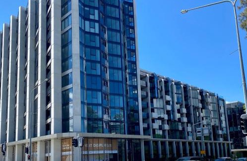 Reid Apartamento | Central Canberra City apartment with study and full amenities including parking