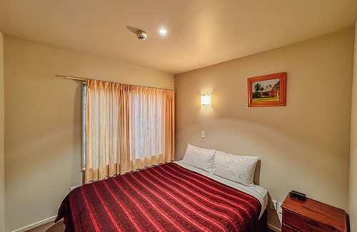 Christchurch City Centre Cabina | Central Christchurch One Bedroom Twin Unit with Full Kitchen