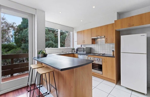 South Melbourne Apartamento | Central City Convenience in Prime Location