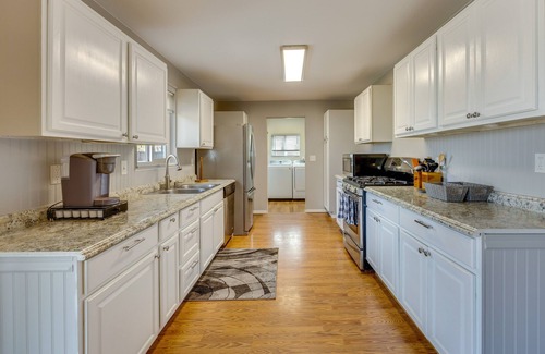 Southeast Colorado Springs Casa | Central Colorado Springs Home ~ 4 Mi to Downtown!