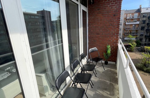 København N Apartamento | Central Copenhagen Apt w Balcony, Elevator & Free Parking