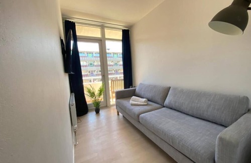 København N Apartamento | Central Copenhagen Apt w Balcony, Elevator & Free Parking
