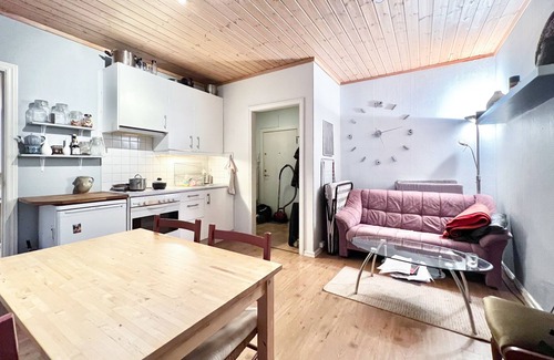 Toyen Apartamento | * CENTRAl * COZY * KiNG BED *