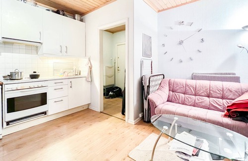 Toyen Apartamento | * CENTRAl * COZY * KiNG BED *