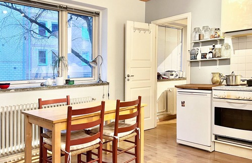 Toyen Apartamento | * CENTRAl * COZY * KiNG BED *