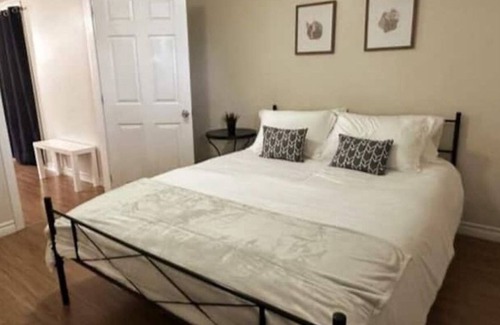 Dieppe Casa | Central Dieppe Home!