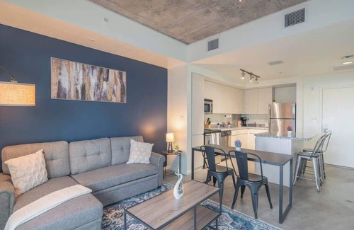 Evans Churchill Apartamento | Heart of PHX 1BR APT in CDT with Gym Pool Parking