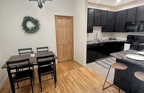 Historic Downtown La Crosse Apartamento | Central Downtown Stay with flex space