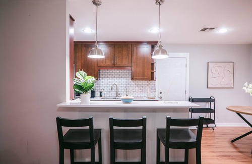 East MLK Casa | Central East Austin Fun Home with Sand Court + Games