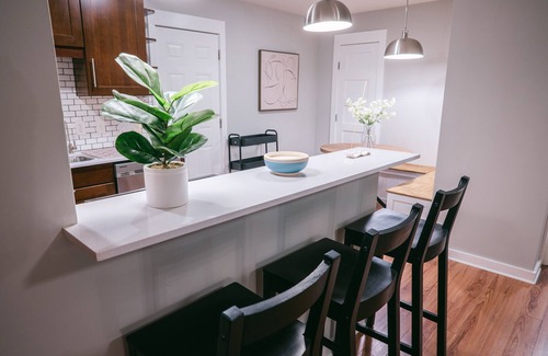 East MLK Casa | Central East Austin Fun Home with Sand Court + Games
