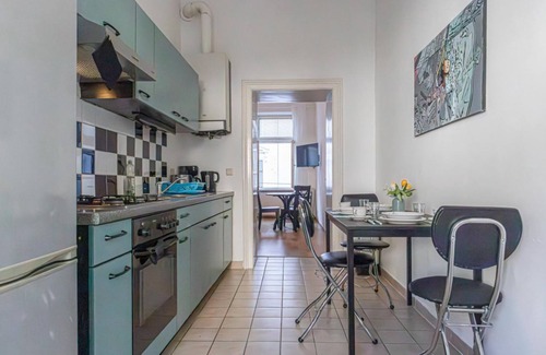 Favoriten Apartamento | Central Elegance 2 BR Apt @Vienna's Vibrant Center
