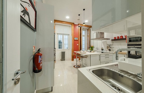 Baixa Apartamento | Central Elegant Spacious Apartment in Baixa 107