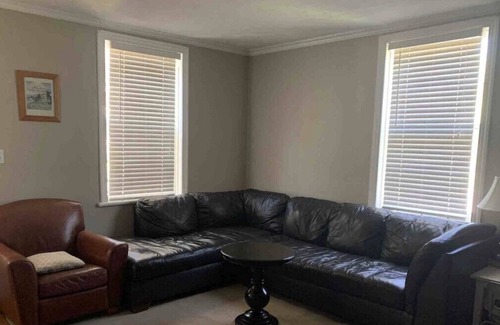 Elora Casa | Central Elora Private Get - A - Way