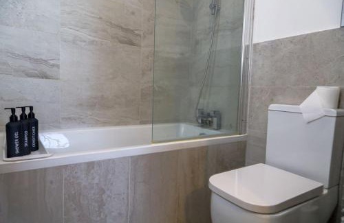 Reading Apartamento | Central Flat, Free Parking, Ideal for Contractors
