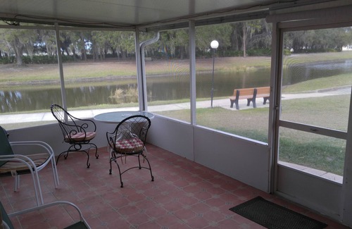 Fedhaven Villa | Florida Central Waterfront Community Safe & Tranquil, piscina climatizada para canotaje