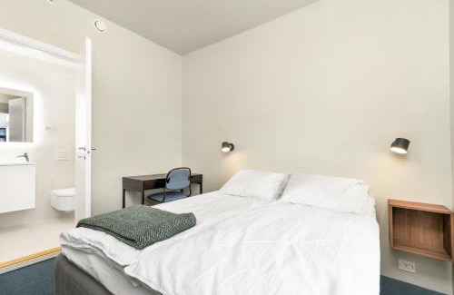 Stavanger Casa | Central Guest House - Bedroom with private Bathroom