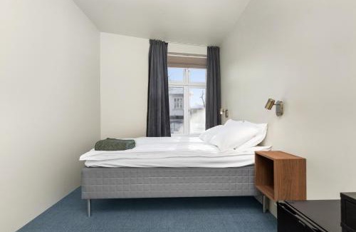 Stavanger Casa | Central Guest House - Bedroom with private Bathroom