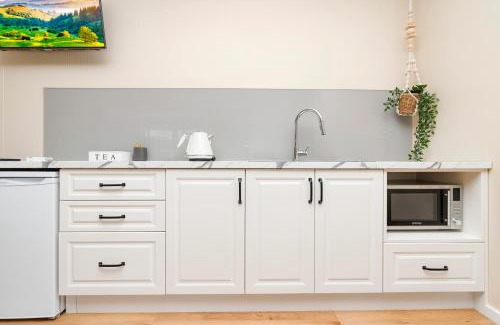 Wagga Wagga Casa | Central guest studio with secure parking!