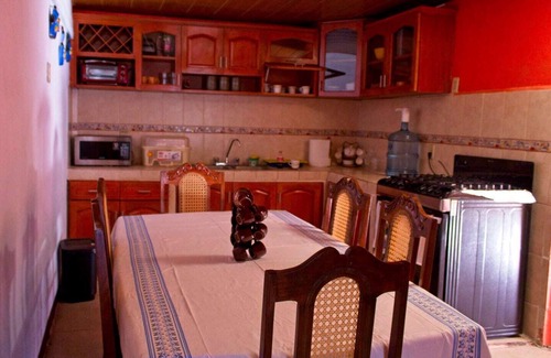 Managua Casa | Casa Central inc. AC, Garage, TV 58", Wifi, Garage