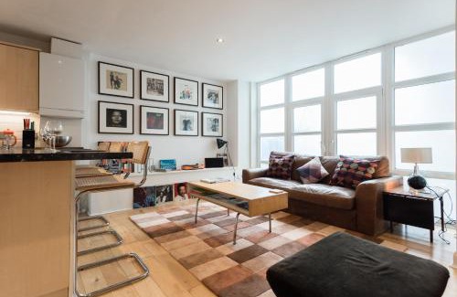 Kennington Apartamento | Central Home with Parking near Waterloo & St Thomas & Big Ben & Parliament