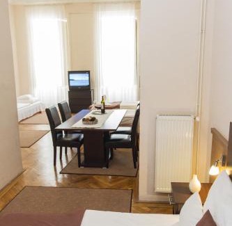 Palace District Hotel | Central Hotel 21