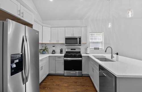 Indianapolis Casa | Central Indy Suite “A”
