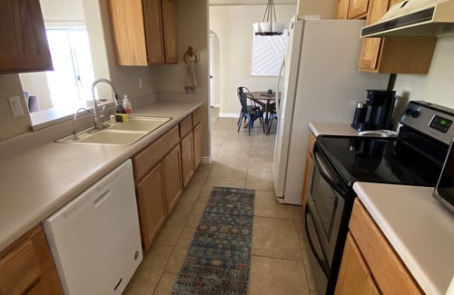 Lake Havasu City Casa | Central Lake Havasu home - pool and water slide!