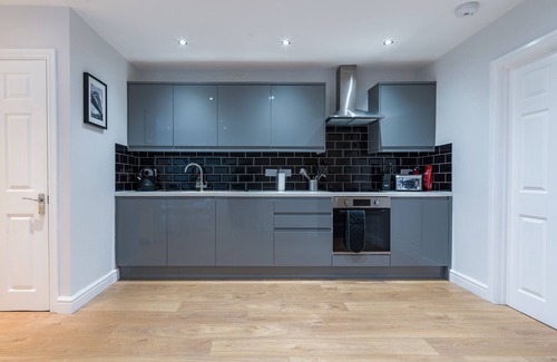 Newcastle-upon-Tyne Casa | Central large 3 bedroom home