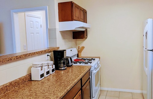 Serra Mesa Casa | Central location - 3br/2ba. Stay weekly. Clean, safe, quiet.