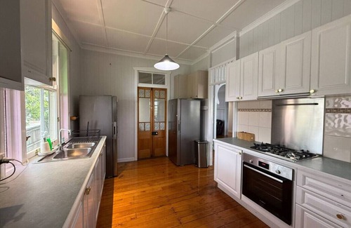 Grange Casa | Central Location, character home