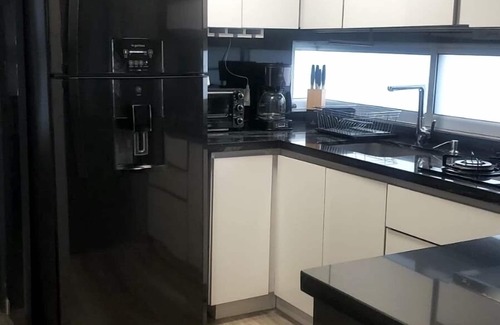 Pereira Apartamento | Central location, close to mall, restaurants, bars, markets & safe location.
