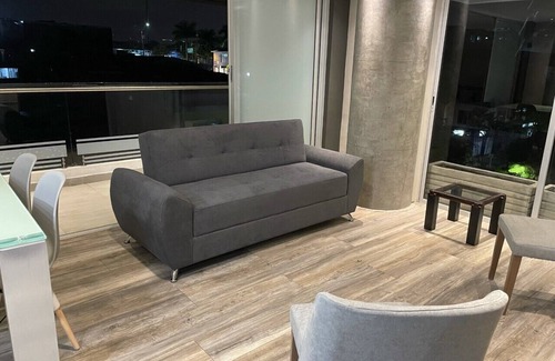 Pereira Apartamento | Central location, close to mall, restaurants, bars, markets & safe location.