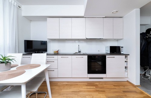 Kesklinn Apartamento | Central location / Large balcony / New building
