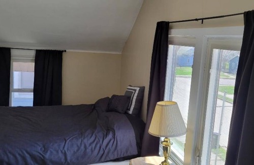 Fairmont Casa | Central Location!