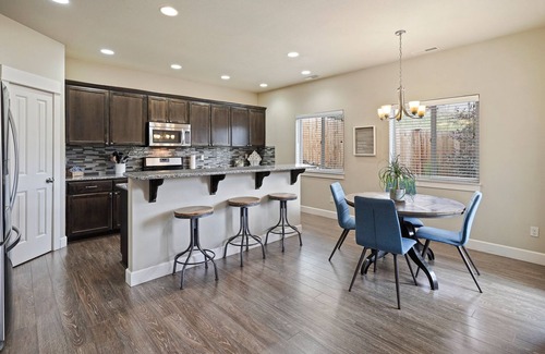 Southeast Bend Casa | Central Location w/Private Hot Tub, Fenced Yard, AC