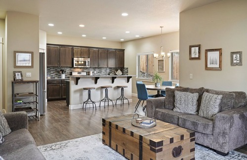 Southeast Bend Casa | Central Location w/Private Hot Tub, Fenced Yard, AC