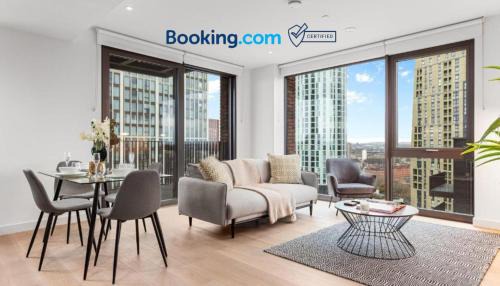 Nine Elms Apartamento | Central London New 2 bedroom flat Riverview Balcony