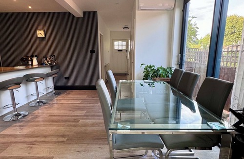 Fortis Green Casa | Central London Tennis Court