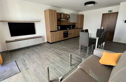 San Gwann Apartamento | ★ Central LUX Apartment ★ w/ POOL & 10m² terrace ➞