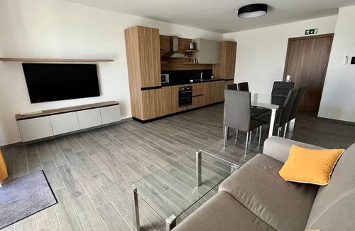 San Gwann Apartamento | ★ Central LUX Apartment ★ w/ POOL & 20m² terrace ➞