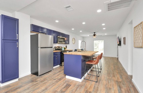 MacGregor Casa | Central Luxe Retreat - Sleeps 8 - Free Parking