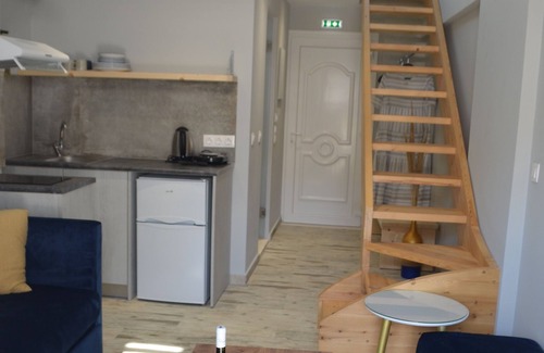 Skiathos Apartamento | Central mezonette for 3
